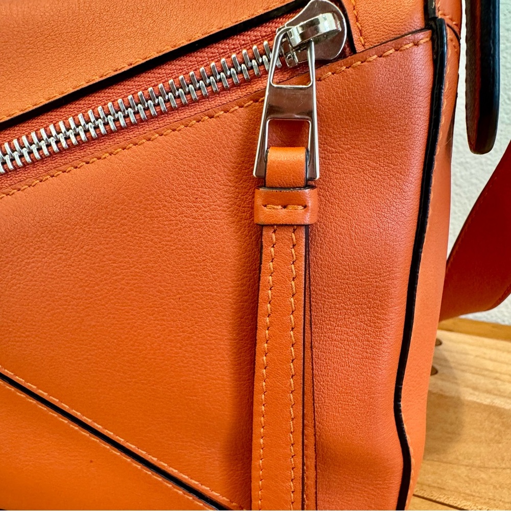 ‼️SOLD‼️ Loewe Medium Puzzle Bag Orange - Picture 8 of 16
